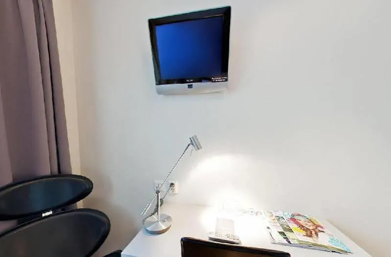 Sure Hotel By Best Western Stockholm Alvsjo İsveç