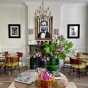 The Bishop And The Bison Bed & Breakfast York
